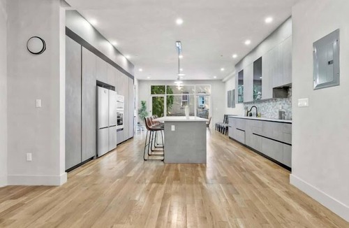 Bedford-Stuyvesant House | Spacious 4-bedroom townhome with WiFi and AC in marvelous Brooklyn