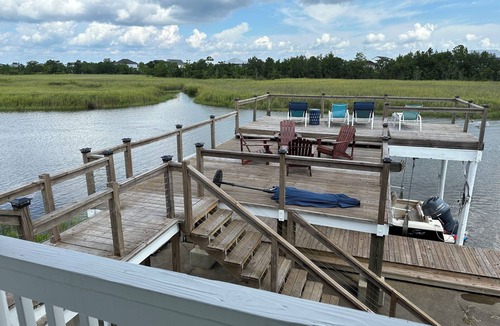 Shoreline Park House | Spacious 4-bedroom house on the water, Outdoor Living area, Bay St. Louis.