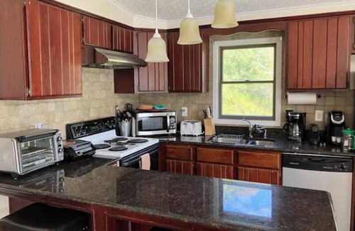 East Jewett House | Spacious 4-bedroom house in peaceful East Jewett with hot tub and game room