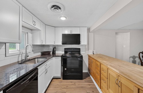 Independence House | Spacious 4-bedroom house in a fantastic Independence neighborhood