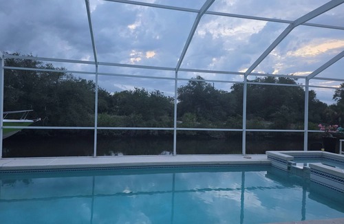 Harbour Heights House | Spacious 4-bedroom house Waterfront