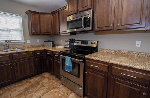 St. Robert House | Spacious 4-Bedroom Home Near Fort Leonard Wood with Fenced Backyard