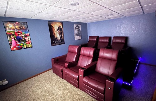 Sun Prairie House | Spacious 4-bedroom house in delightful Sun Prairie with Theater Room!