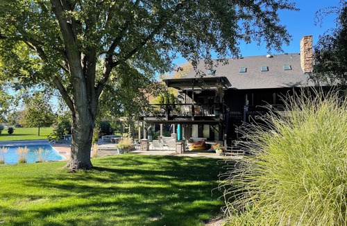 Walla Walla House | Spacious 4-bedroom house in lovely Walla Walla with pool and fitness room