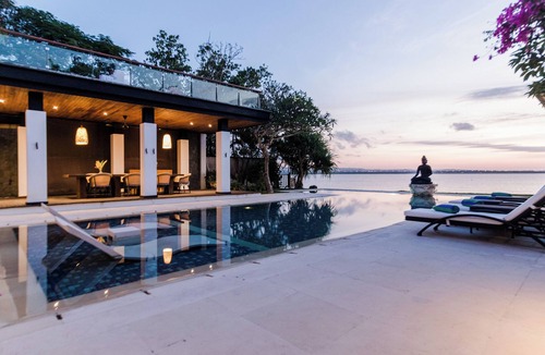 Kuta Selatan Villa | Spacious 4-bedroom villa by the sea in Benoa bay - Nusa Dua