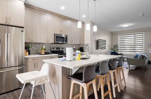 North Central Edmonton House | Spacious 4 BR | Steps to Stadium & Rogers | Garage