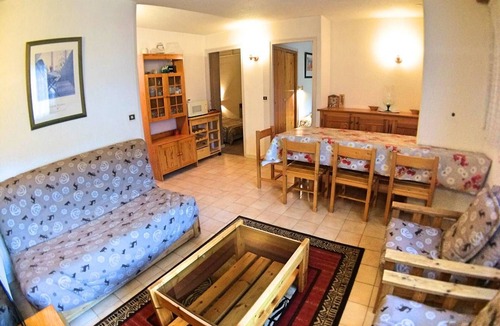 Les Claux Apartment | Spacious 4-Room Apartment, Mountainside, Sleeps 8, Near Vars Les Claux Center & Slopes