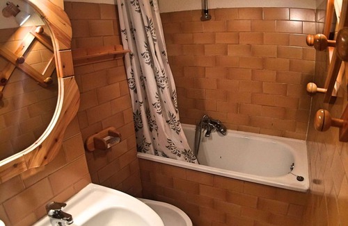 Les Claux Apartment | Spacious 4-Room Apartment, Mountainside, Sleeps 8, Near Vars Les Claux Center & Slopes