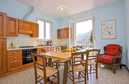 Cannero Riviera Apartment | Spacious 4½-room apartment with garden with barbecue and balcony