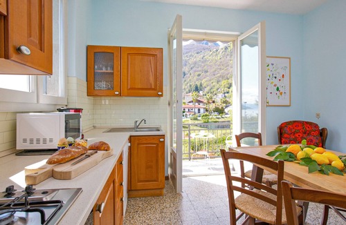 Cannero Riviera Apartment | Spacious 4½-room apartment with garden with barbecue and balcony