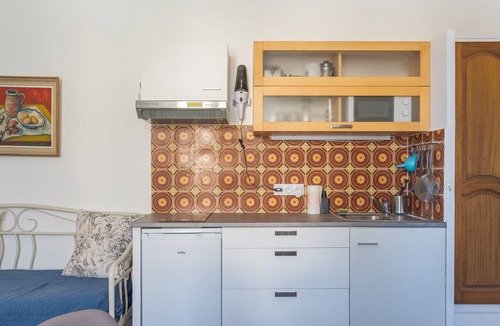 Charleval Apartment | Spacious 44 m² Apartment in Village Center - No. 2