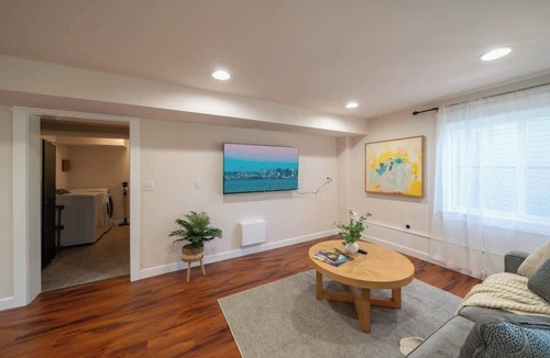 Matthews Beach House | Spacious 4b2b house/Partial lake views/Backyard
