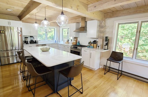 Wellfleet House | Spacious 4BD-A/C, Screen Porch & Deck, Quiet Setting, Walk to Duck Pond