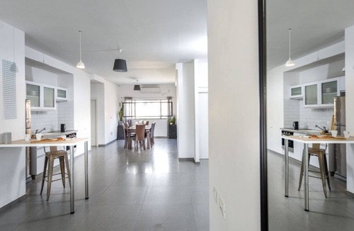 Florentin Apartment | Spacious 4Bd w/Balcony & Open View