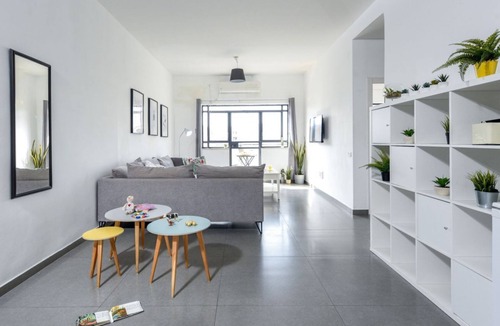 Florentin Apartment | Spacious 4Bd w/Balcony & Open View