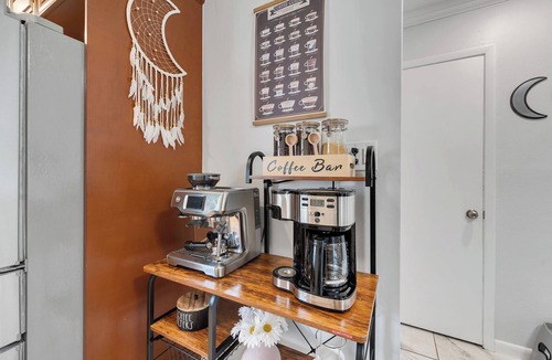 Lakeview Village House | Spacious 4BR/3BA~Espresso machine~Backyard~Grill!