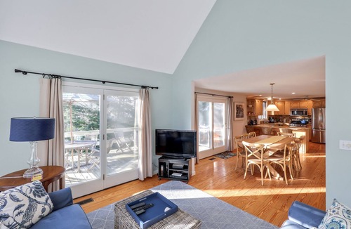 Brewster House | Spacious 4BR/3BA home only .4 mile to Ellis Landing Beach