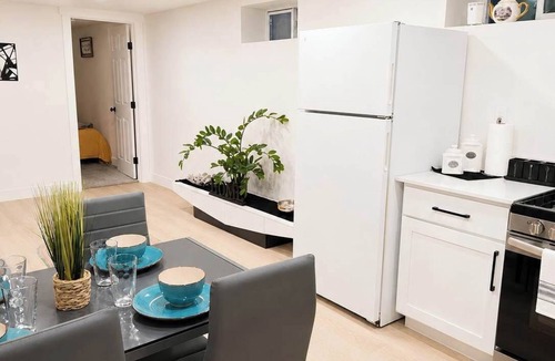 Sandy House | Spacious 4BR Duplex-Sleeps 8 Near Alta & SLC