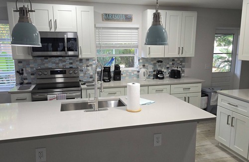 South Sarasota House | Spacious 4BR Getaway Close to Siesta Key