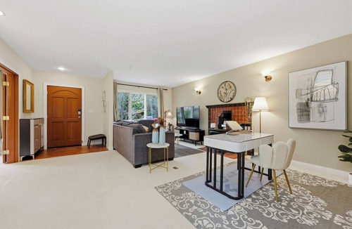 West Point Grey House | Spacious 4BR Home MAJOR INTERNATIONAL SPORTING EVENT & Family Near UBC
