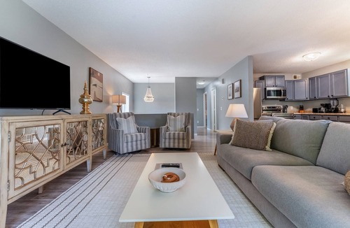 Columbia Heights House | Spacious 4BR Home in Minneapolis