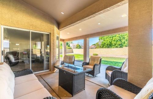Gilbert House | Spacious 4BR Home Patio Huge Yard Sleeps 18 Grill