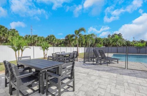 Rural Estates House | Spacious 4BR Home with Heated Pool & Pickleball Court