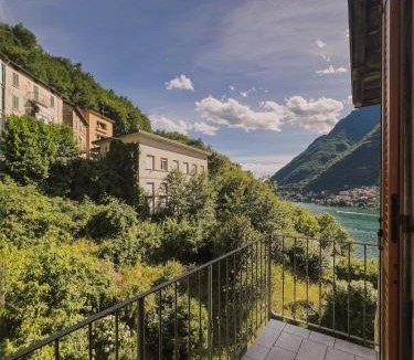 Careno Villa | Spacious 4BR Home with Lake View