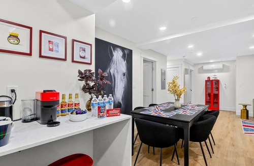 Inman Square Apartment | Spacious 4BR| MIT & Harvard| Subway| Sleeps 12