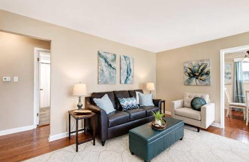 Beech Grove House | Spacious 4BR Near Convention Center-Family Friendly