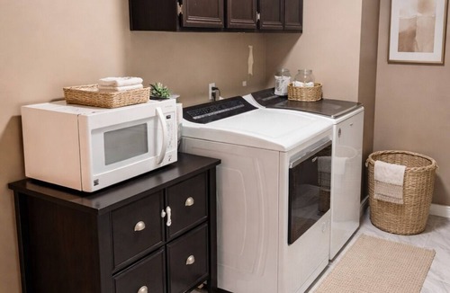 Norco House | Spacious 4BR Norco Retreat; Near SilverLakes; Pet Friendly; RV Parking