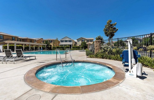 Chino House | Spacious 4BR Retreat｜Community Pool｜Ideal for Families｜Flexible Lease#41511