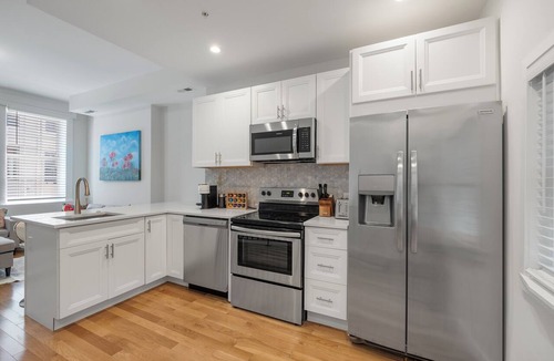 Center City West Apartment | Spacious 4BR Rittenhouse Square Retreat