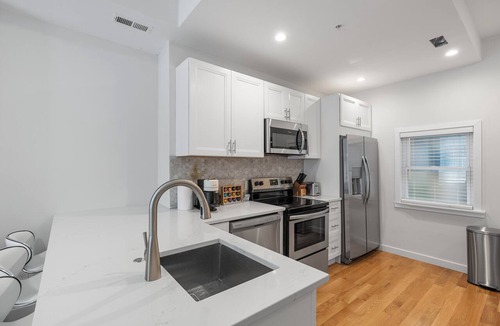 Center City West Apartment | Spacious 4BR Rittenhouse Square Retreat