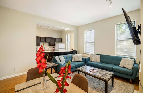 Soulard Apartment | Spacious 4BR Soulard Duplex - 2 Kitchens - Patio - Parking - Walk to Market