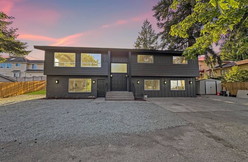 SeaTac Apartment | Spacious 4BR Upper Duplex Unit AC WiFi Quiet Area Near SeaTac Airport