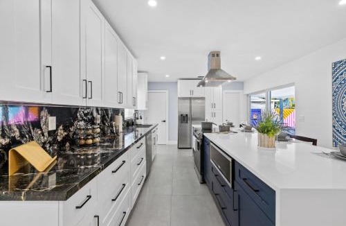 Cutler Bay House | Spacious 4BR Waterfront Home with Private Pool, Tiki Hut & Free Parking near Miami & Key Largo