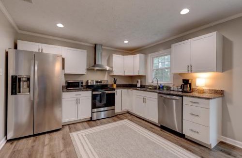 Thomasville House | Spacious 4Br3Ba Home With Large Fenced Yard