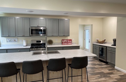 Fair Haven House | Spacious 5 bdrm Retreat Steps to Lake Ontario & Fair Haven State Park Sleeps 10!