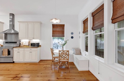 Fairhope House | Spacious 5 bed coastal luxury home | Grand Hotel