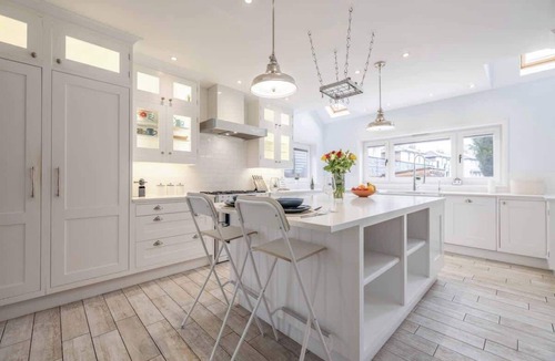Windsor City Centre House | Spacious 5-Bed Home in Windsor By Tempstay