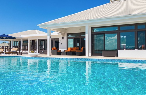 Rendezvous Bay Villa | Spacious 5-Bedroom Villa, Walk to Rendezvous Bay Beach