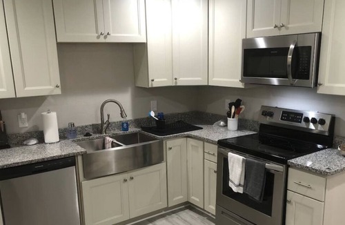 Virginia Beach House | Spacious 5 bedroom 4 bathroom