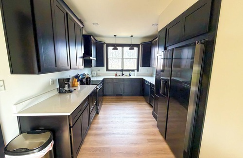 Elizabethtown House | Spacious 5-bedroom house in serene Elizabethtown neighborhood made for groups