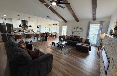 Lawrenceville House | Spacious 5-bedroom house in awesome Lawrenceville with AC