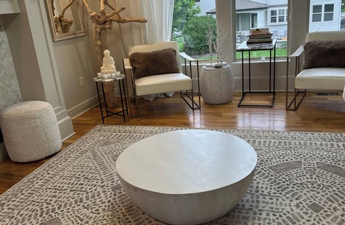Bucyrus House | Spacious 5-bedroom house in brilliant Overland Park with AC. Ideal for Fifa Cup