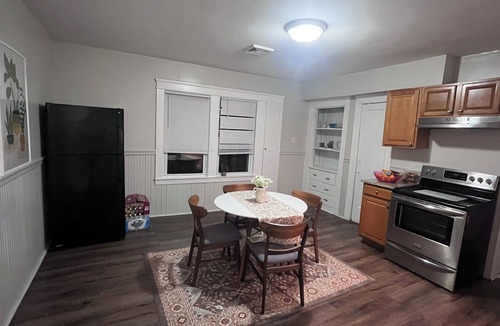 Union HIll Apartment | Spacious 5-bedroom apartment