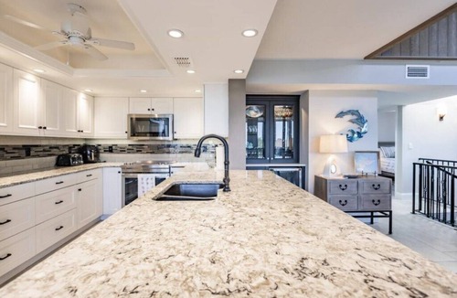 Sanibel Condo | Spacious 5-Bedroom Beachfront Condo with Stunning Gulf Views – Shorewood