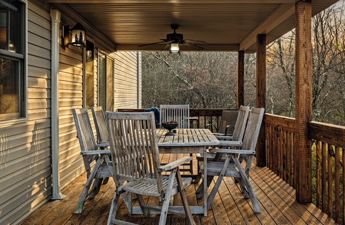 Briar Crest Woods House | Spacious 5-bedroom country house in tranquil Blakeslee with WiFi, AC
