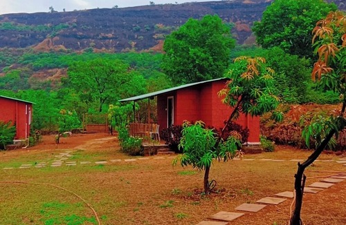 Paud Cottage | Spacious 5-bedroom cottages
